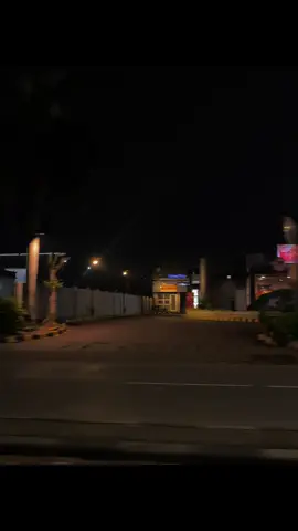 aku mohon jangan pergi.