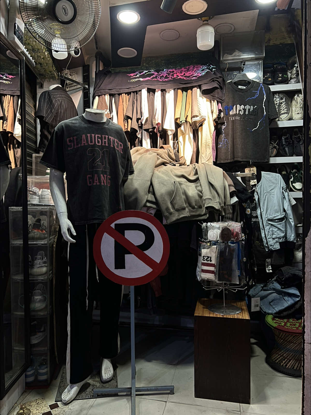 Welcome To Our Store,We are located at Teuda chok,Asan Kathmandu.We sales varieties of Trending Clothings & Shoes !! For More Updates & Details You Can Check Our Instagram / Facebook  We Deliver All Over Nepal & Worldwide Shipping Also (Terms & Conditions Apply) Thank You !! #trendytreasures1997 #fashion #style #streetwear #fashionstore 