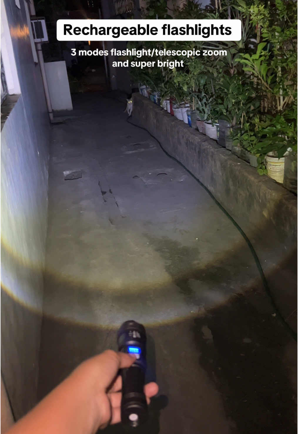 Telescopic zoom flashlight. perfect pang travel or camping #flashlight #telescopicflashlight 