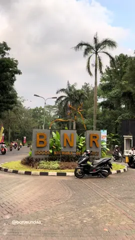 siapa yg dulu suka pd nongkrong disini,,,,,? #fyp #fyppppppppppppppppppppppp #doyanjalan_banyakinkenangan #tentangjalanjalan #kenangandibogor #vibesbogor #kotahujan #bnr #bogornirwanaresidence #bogor #jawabarat 