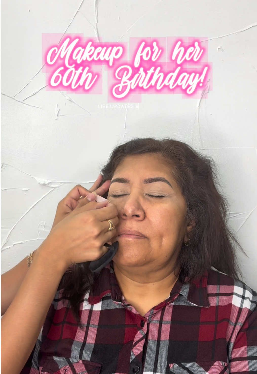 60 & STUNNING ✨💄 We had the honor of glamming this beauty for her milestone birthday — proof that beauty has no age limit! 💕 #60AndFabulous #BirthdayGlam ##ANBeautyLounge #TimelessBeauty #MakeupOver60 #GlowAtAnyAge #LuxuryGlam #dallasmakeupartist #BeautyAtEveryAge