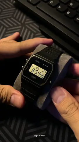 Casio F-91WB full black: minimalis, elegan 🥹#casio #casiovintage #casiof91w #casiof91wb #pamitsss 