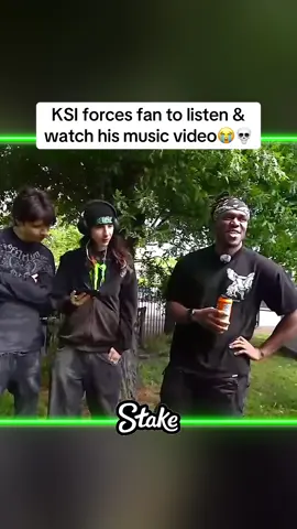 KSI forces fan to listen & watch his music video😭💀 #Ksi #jj #sdmn #sidemen #w2s #prime #youtube #mrbeast #loganpaul #boxing #jj #london #uk #irl #stream 