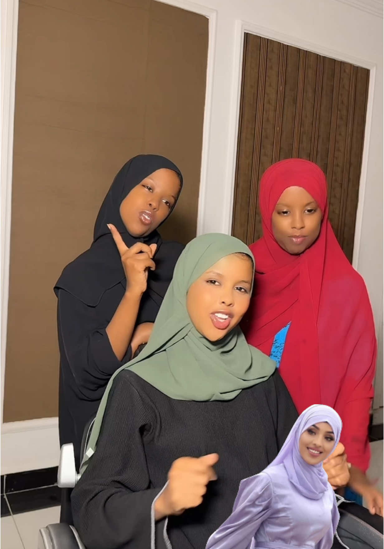 Adeer tani buuq ma karto #kartibdn🦁👸🏻💪 @Amira qurux🐆 #xamdiyarisey💄👄 #asiyobeauty💅🏿💋 #somalitiktok #foryou #fypシ゚viral 