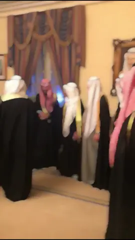 مقطع من زواج ابن العم طلال العساف على كريمة الشيخ طلال الأحمد الصباح 