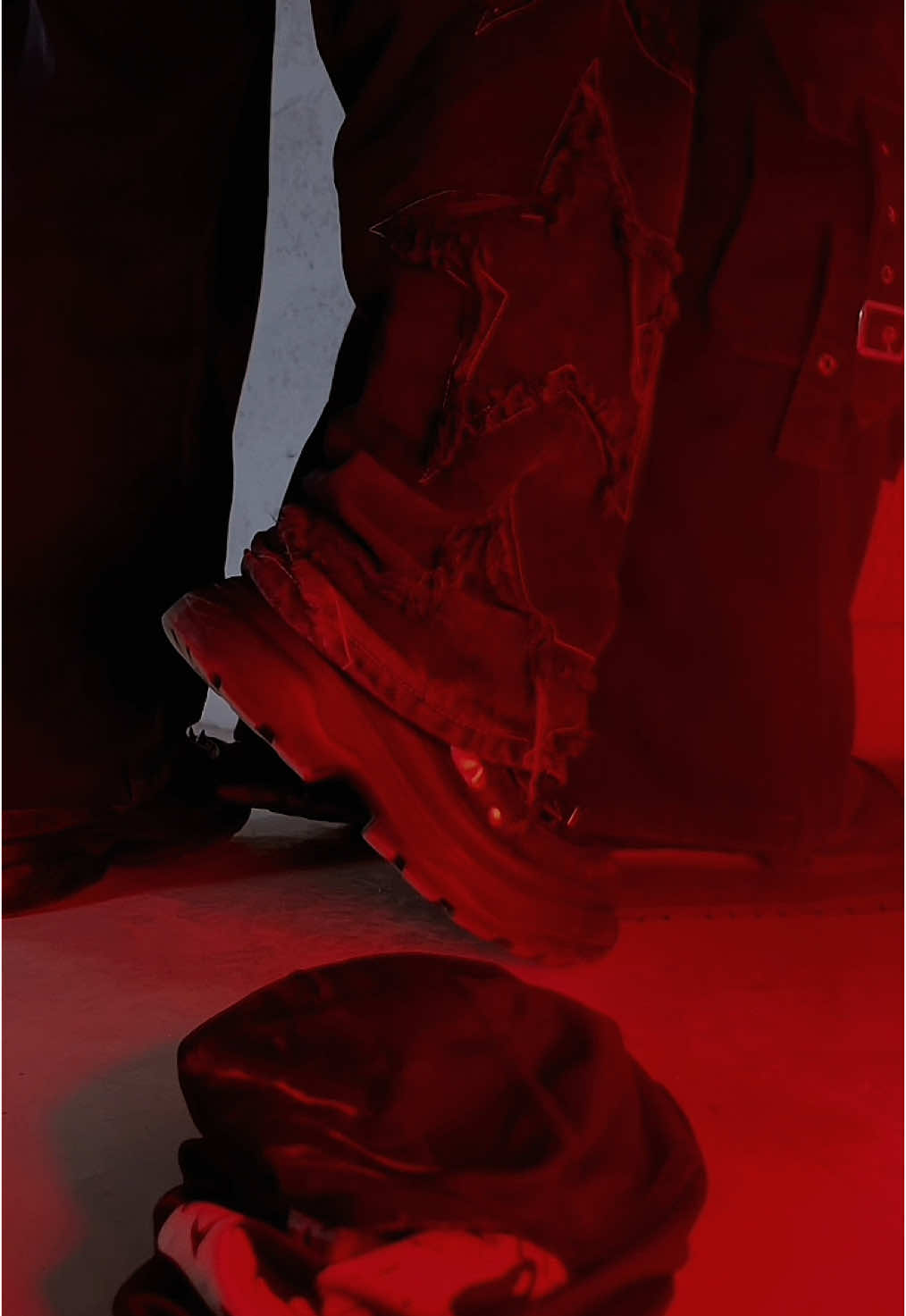 Right where I want you @Lynx | MDNI #maskedmen #cod #callofduty #codcosplay #cosplay #masktok #mdni #fynx 