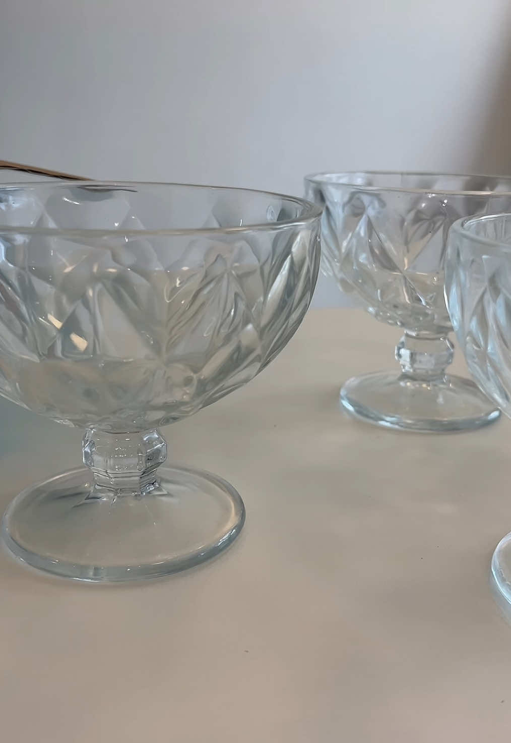 Taças de sobremesa que ganhei no meu noivado. 🥰🤌🏼💎 #enxovaldecasanova #casanova #utensiliosdecozinha #taças #fyp 