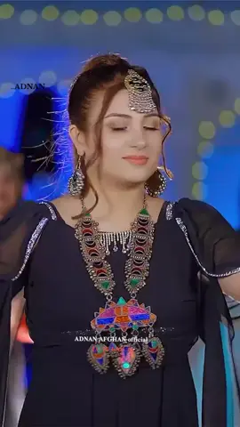 #lailakhan🌹 #best👩‍❤️‍💋‍👩 #sengar🌺 #poshto #pakistan#trending #song🌺 #like #ti̇ktok #ADNAN👍🌹 #@thelailakhanofficial 