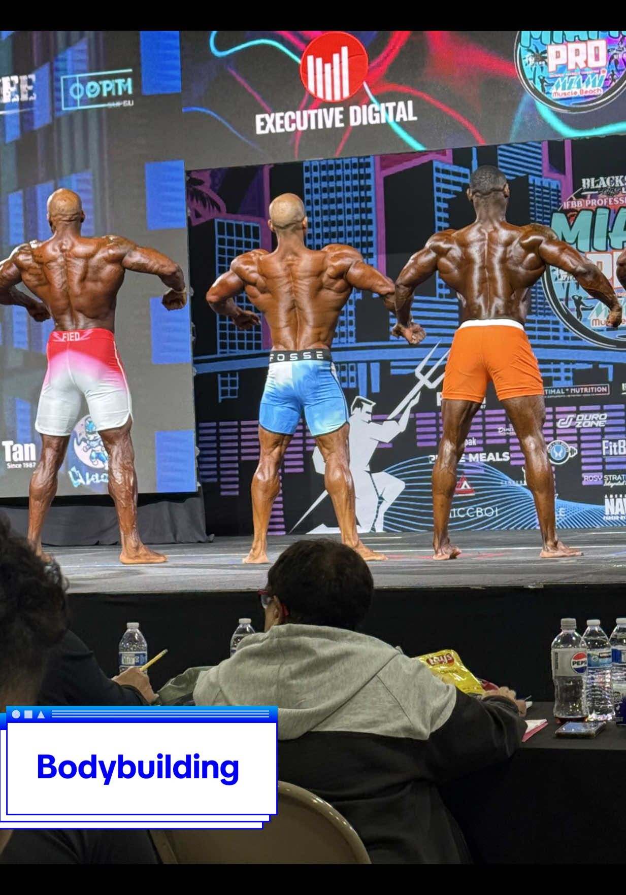 Lè m ap gade mesye sa yo sou sèn nan, mizik sa a bon nèt pou videyo sa a lol #fithaitianmomof3 #motivasyon #haitianfitness #haitianwomanbodybuilder #haitianbodybuilder 