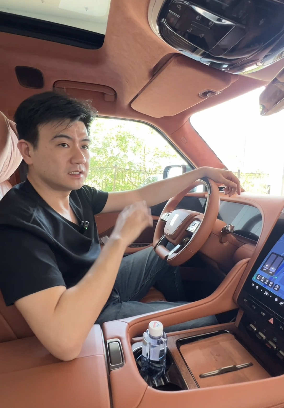 SUV très sûr qui peut escalader des montagnes et aller dans l'eau, YANGWANG U8#YANGWANG U8#VOITURE électrique #ECLAIR TEC