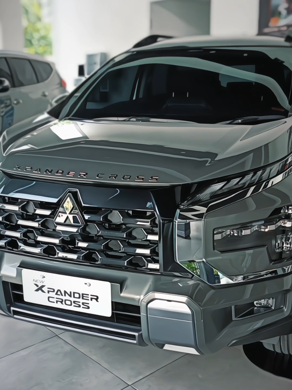 #capcut New Xpander Cross Premium CVT Facelift 2025 - Green Bronze Metallic  #fyp #xpandercross #newxpander #xpander #xpander2025 #xpanderindonesia #mitsubishixpander #mitsubishixpandercross 