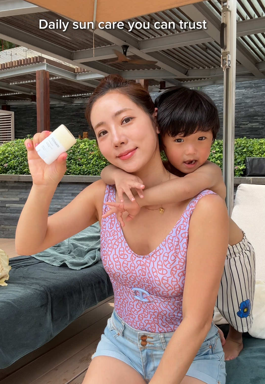 Daily sun care is a must—for both baby and mom. Product used:   Mixsoon Bean Sun Stick☀️ @mixsoon_global @OLIVE YOUNG Global  #sunscreenstick #dailyspf #babyfriendly #momandbaby #gentleskincare   #kbeautyroutine #kbeautylover #mixsoon #mixsoonbean #beansunstick   #uvprotection #spfcare #cleanbeauty #koreanskincare #sunsafeskincare #kbeauty #skincaretips  #선물 