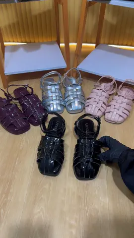 New produk#sandalwanita #sandalslop #sandalkekinian #sandalaesthetic #sandalviral #sandalteplek 