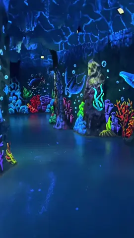 Berasa didalam goa seru banget Wahana lighting dupi world 🌪️ 🦈 . . . 📍dupi indonesia #dupishow #dupiindonesia #manhattanurbanmarket #spotfotomedan#medanviral#fyp#aceh#au4#fyppppppppppppppppppppppp#masukberanda#wisataviral#healing#hilanginstress 