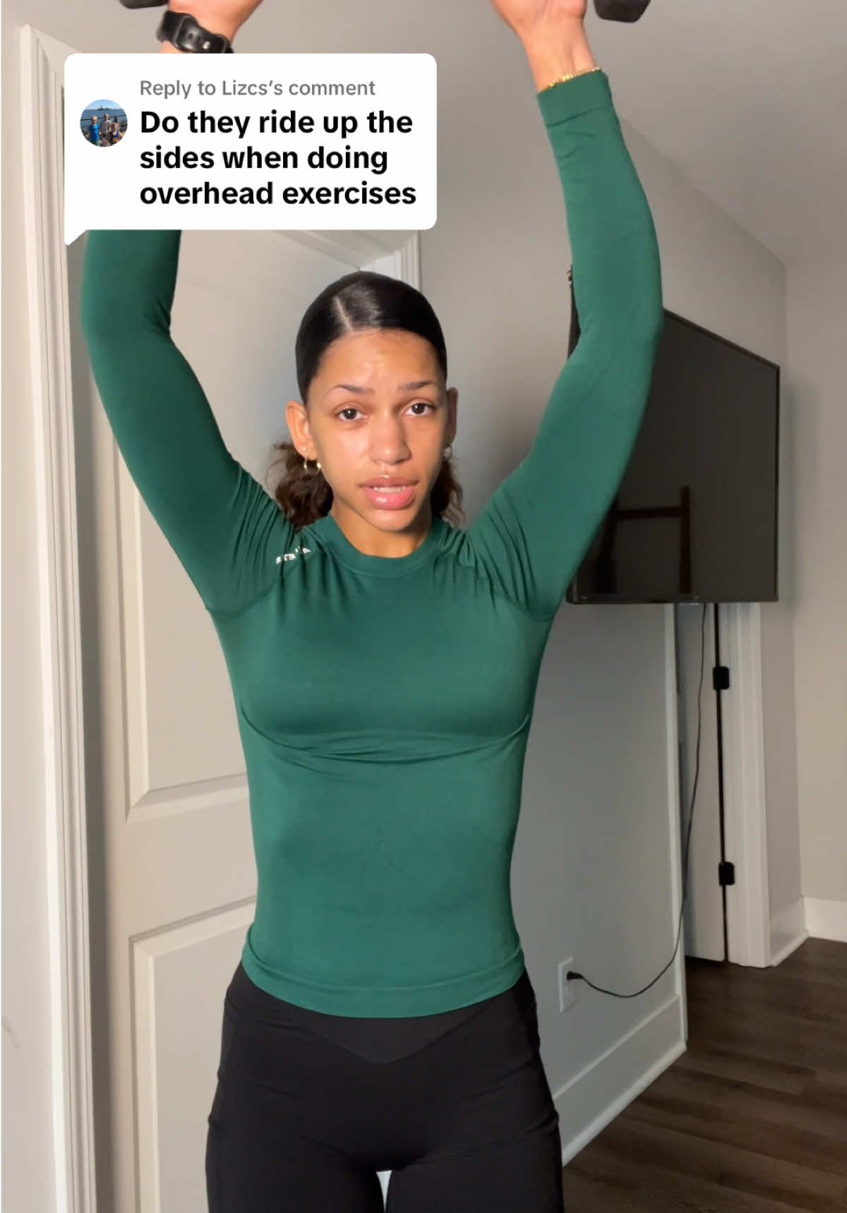 Replying to @Lizcs these are so flattering i cant get over how pretty this green is😍 #compression #compressionshirt #tiktokmademebuyit #longsleeve #longsleevetop #gymtop #gymwear #tiktokdeals #gymgirl #GymTok #sale #comfywear 
