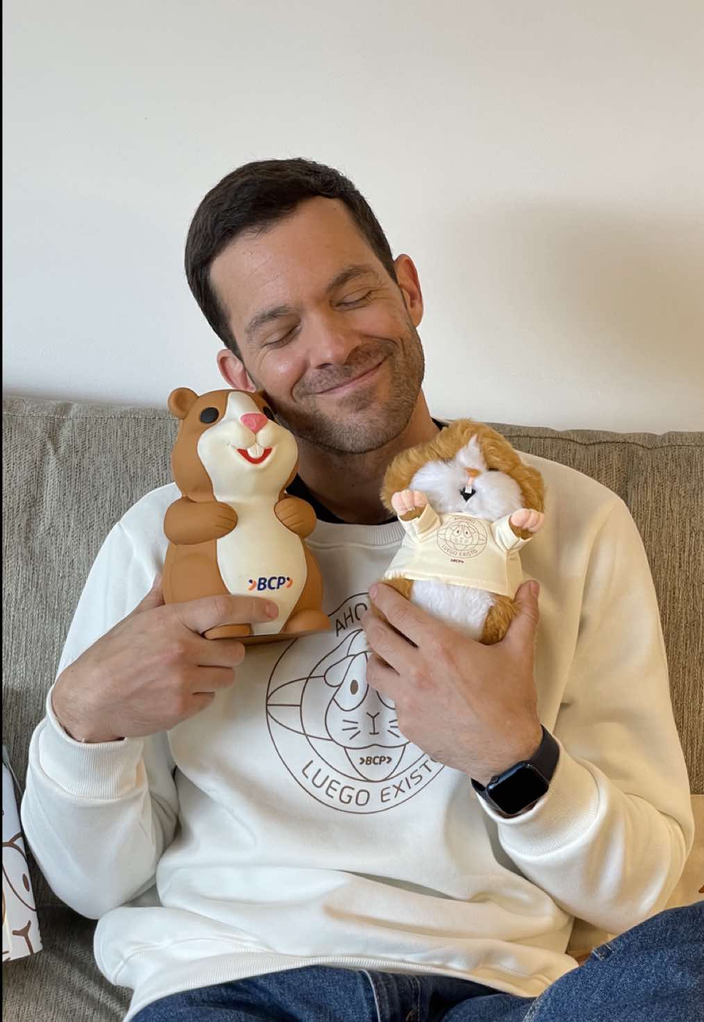 ¿Fan del Cuy Mágico? ¡No eres el único! 🐹💫 Tenemos 3,000 kits mágicos listos para sorprenderte.  Inscríbete y haz que uno sea tuyo 👉 https://www.viabcp.com/promos-ahorros-bcp #KitExclusivo #CuyMágico #CuentasDeAhorro #BCP