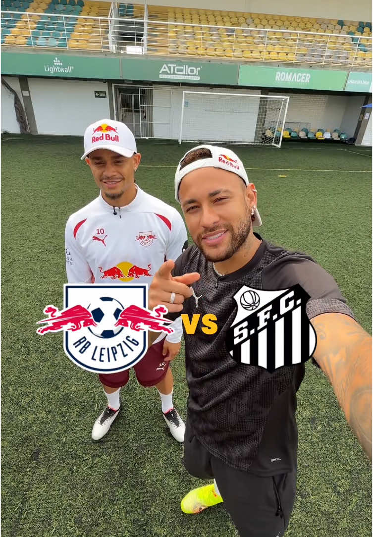 O homem avisou: vai ter Neymar x @Xavi Simons 🔥 Santos x @RBLeipzig: hoje, quarta, a partir das 18h30 no @sportv e no @Premiere  E aí, alguém arrisca o placar? #redbull #tedáaaasas #rbleipzig #futebol #amistoso #neymarjr #xavisimons #brasil