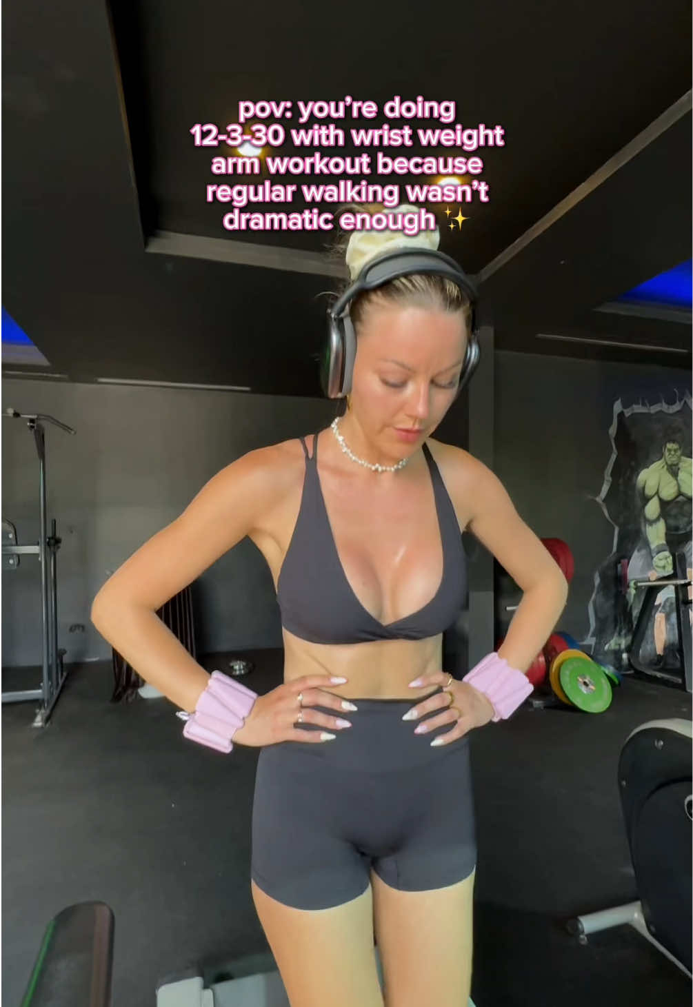Steal my treadmill arm workout flow 💗💪🏼✨ Wrist weights + cute set: @BetterMe Store , use code ‘EVIA20’ for 20% off 🫶🏼 #armworkout #armwork #armworkouts #treadmil #treadmillchallenge #treadmilltraining #treadmillarms #dancerarms #pilatesarms #wristweights 