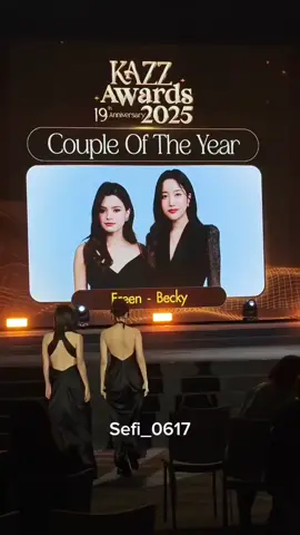 👭🤍 SAROCHA REBECCA AT KAZZ AWARDS #KazzAwards2025xFreenBecky #freenbecky #freensarocha #angelssbecky #beckyarmstrong #srchafreen #beckysangels #ฟรีนเบค