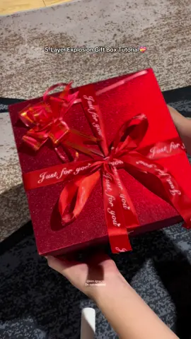 Complete set na yan, yung ilalagay mo nalang ang kulang ❤️ Pwede lagyan ng pictures, letters, chocolates and more 💖 #surprisebox #explosionbox #explosionboxtutorial #fyp #fypage #viral #viralvideo 
