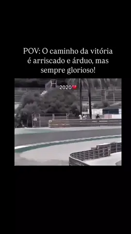 O segredo do vencedor. Ele também caiu, errou, chorou... mas não desistiu. A vitória não é sobre nunca falhar, é sobre continuar mesmo depois das quedas. Cada passo, mesmo pequeno, é avanço. Cada 