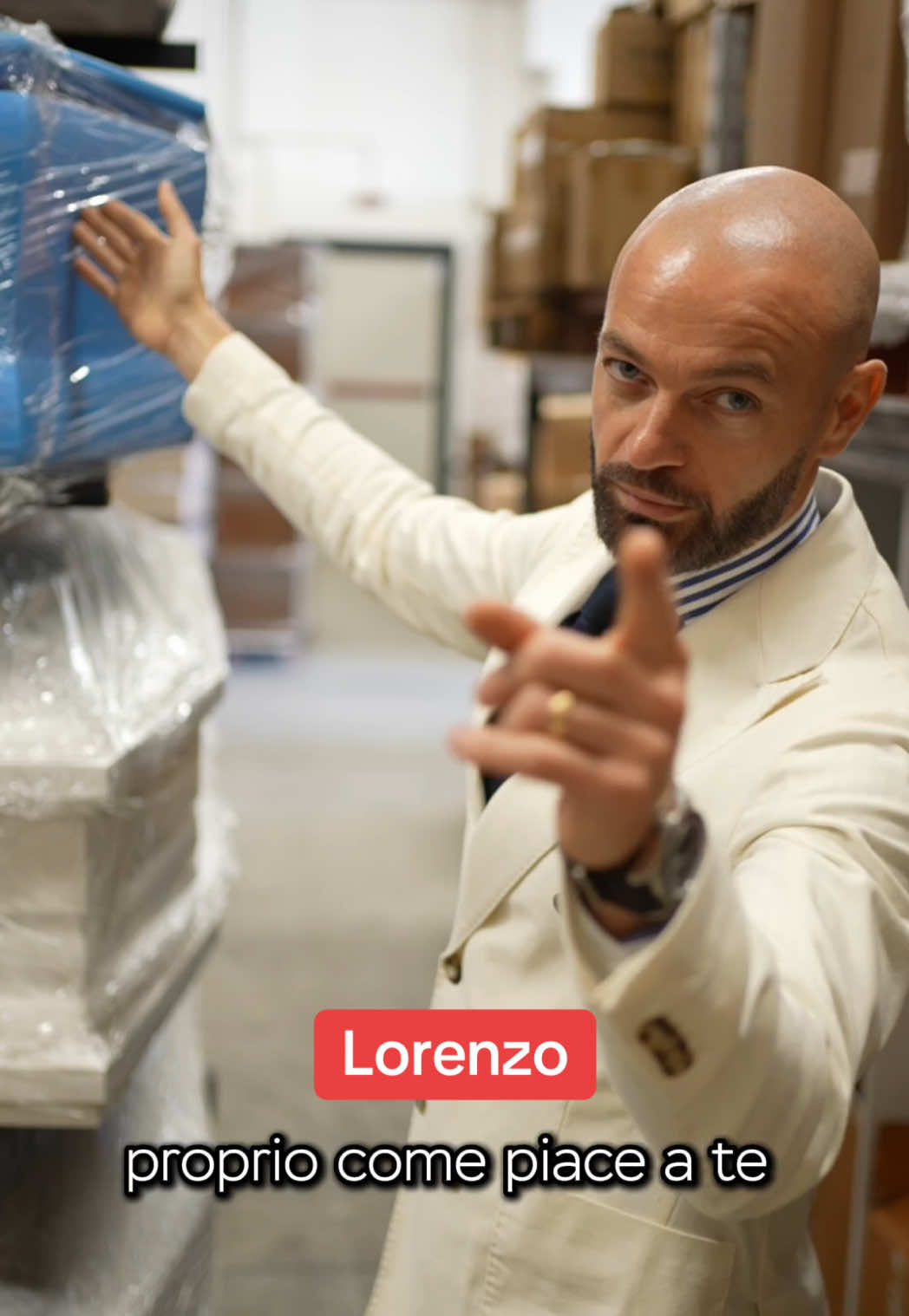 Taggate #lorenzo. Abbiamo un prodotto che è la morte sua. #ironia #taffo #taffofuneralservices #agenziafunebre 