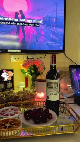 Cảnh quen thuộc mỗi khi buồn 🥹#alone 