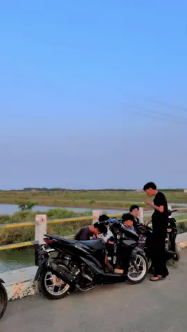 #CapCut #fypシ゚ #fypp #fyppppppppppppppppppppppp #ti̇ktok #h #fypp #vara #trending #lewatberanda #ti #vario125 #variogn1 