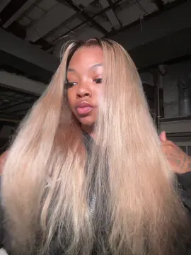 One of my favorite wigs so far and i mean from the color ,length, silkness,full top to bottom  for a 613 10/10😍 #fyp #wiginfluencer #TikTokShop #trend #xyzbca #msmoriah 
