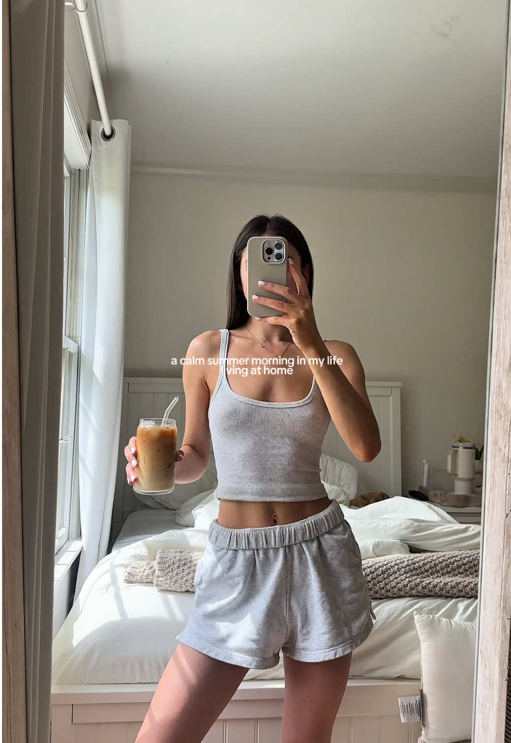 cheers to summer weather finally ☀️ #morningroutine #morninginmylife #summervibes #summermorning #routine #spendthemorningwithme #calming 