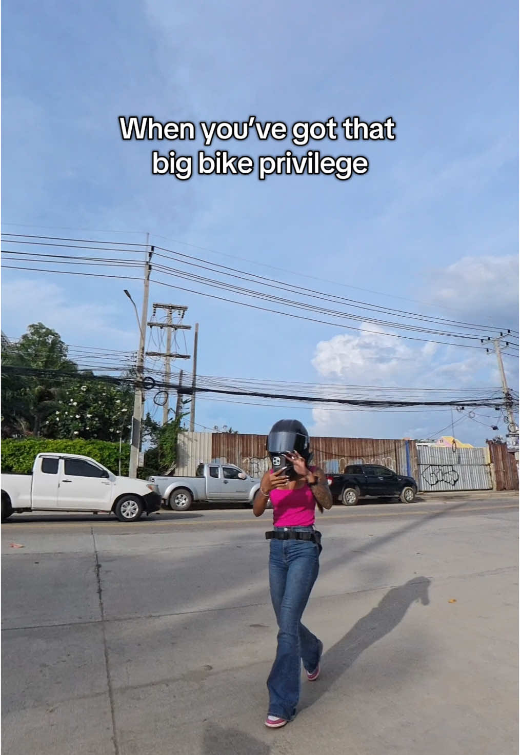 They know how it goes 😂💨 #fyp #bikergirl #bikersoftiktok #bikelife #bikerchick #biker #girl #privilege #bigbike #funny #joke #bikerlife #ride 