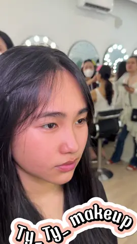 Hành Trình đi học makeup của mình ngày thứ 2🥰#CapCut #xuhuong #xuhuongtiktok #hiwonmakeup #makeup 