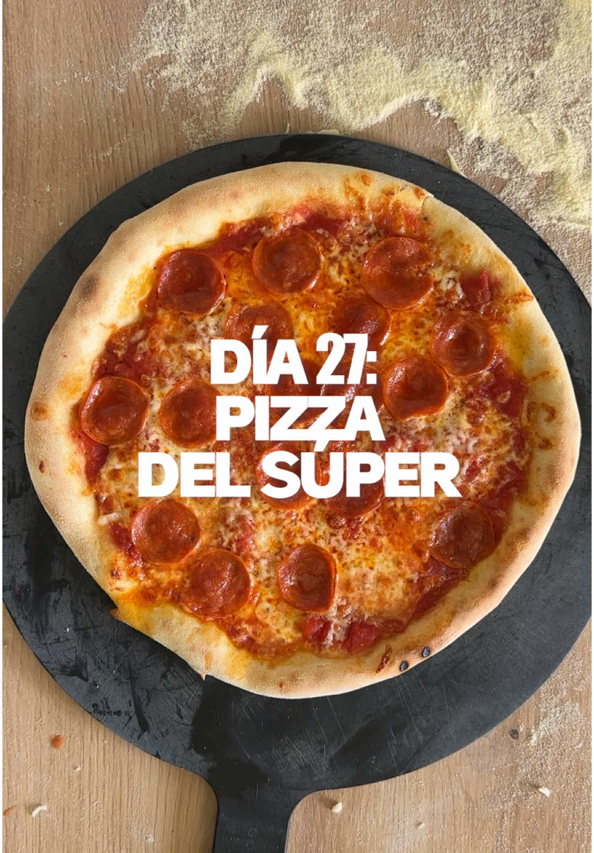 DÍA 28 RETO 30 PIZZAS EN 30 DÍAS: PIZZA DEL SÚPER. Esta es una de las pizzas más reclamadas por vosotros, especialmente aquellos que no tenéis o no podéis conseguir una harina de fuerza (Saludos LATAM!). Una pizza con harina normal y corriente del supermercado. Se puede hacer pizza 
