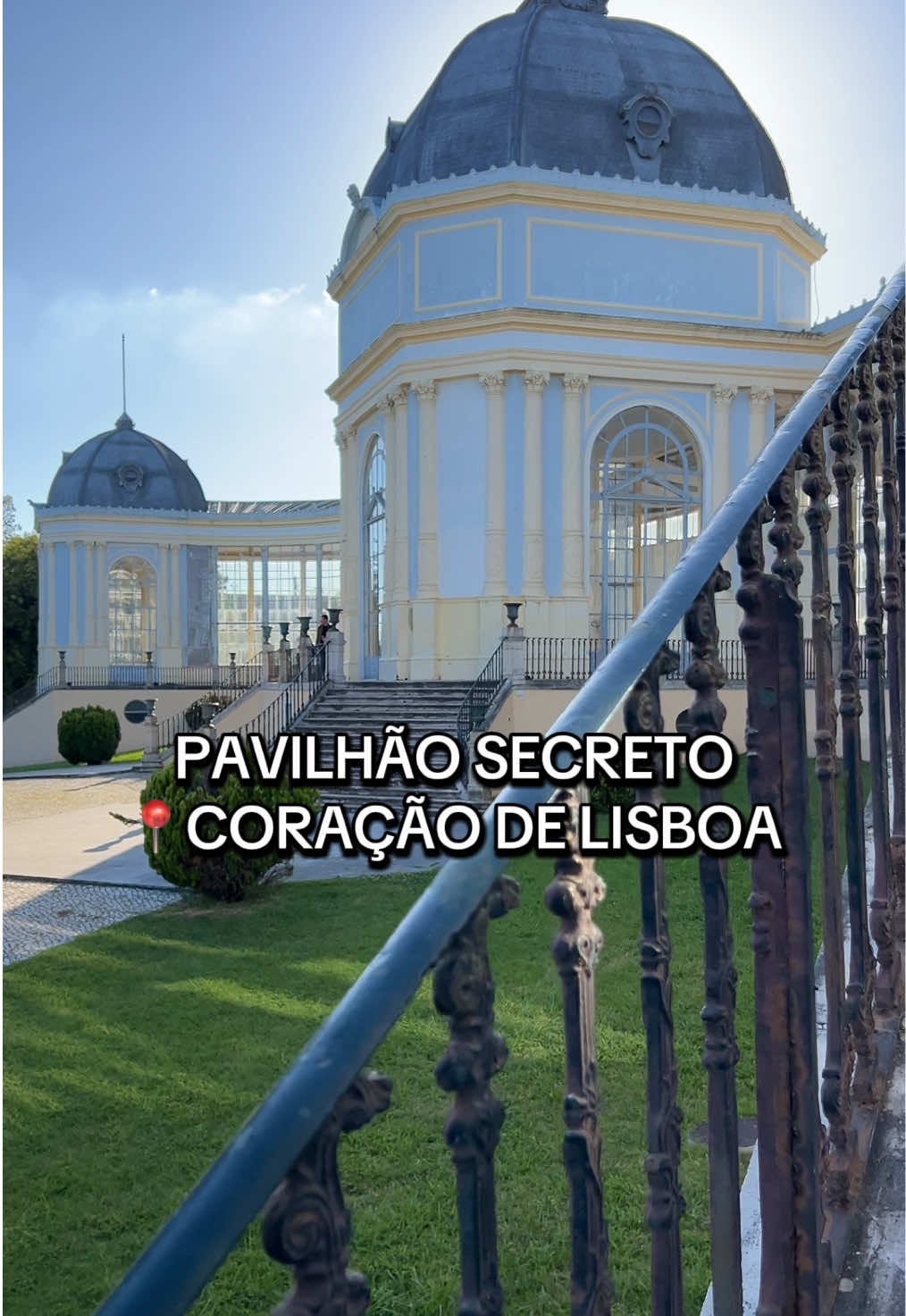 Um edifício feito de luz e silêncio. E quase ninguém sabe que existe  #LisboaSecreta #arquiteturahistorica #ExplorarLisboa #Patrimonio #FerroEVidro #ViagemNoTempo 