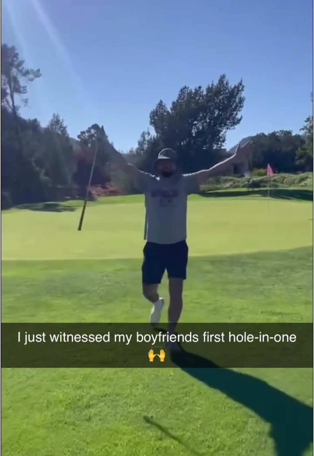 This is awesome 👏 (via @Lauren Zuniga, _brodywilliams/IG) #golf #couple #golftiktok 