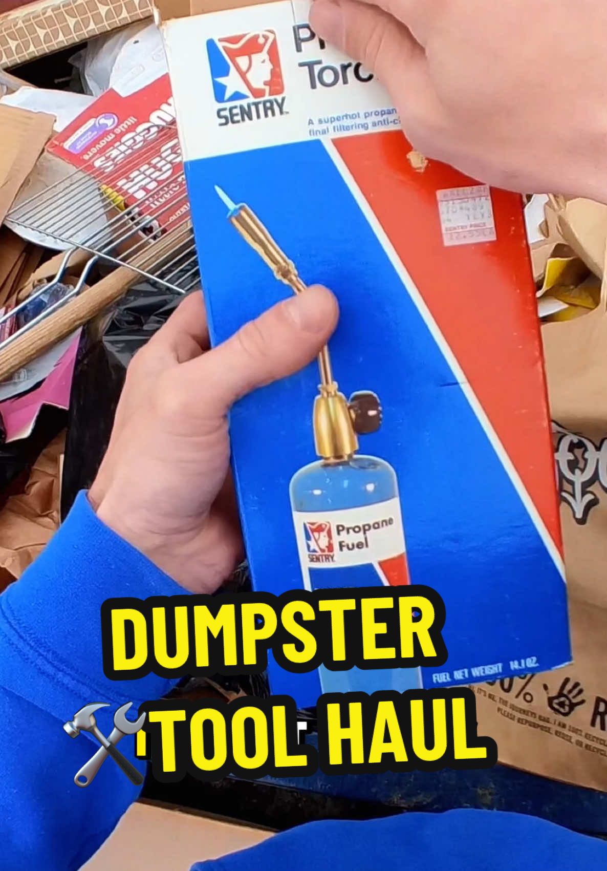 This happens a lot. Someone passes away or moves, and someone else just clears out all their old stuff not knowing how valuable it is. A solid third of all my tools come from the dumpster like this. If I had to buy all this stuff new it’d be $200+ easy. #dumpsterdiving #scrapmetal 