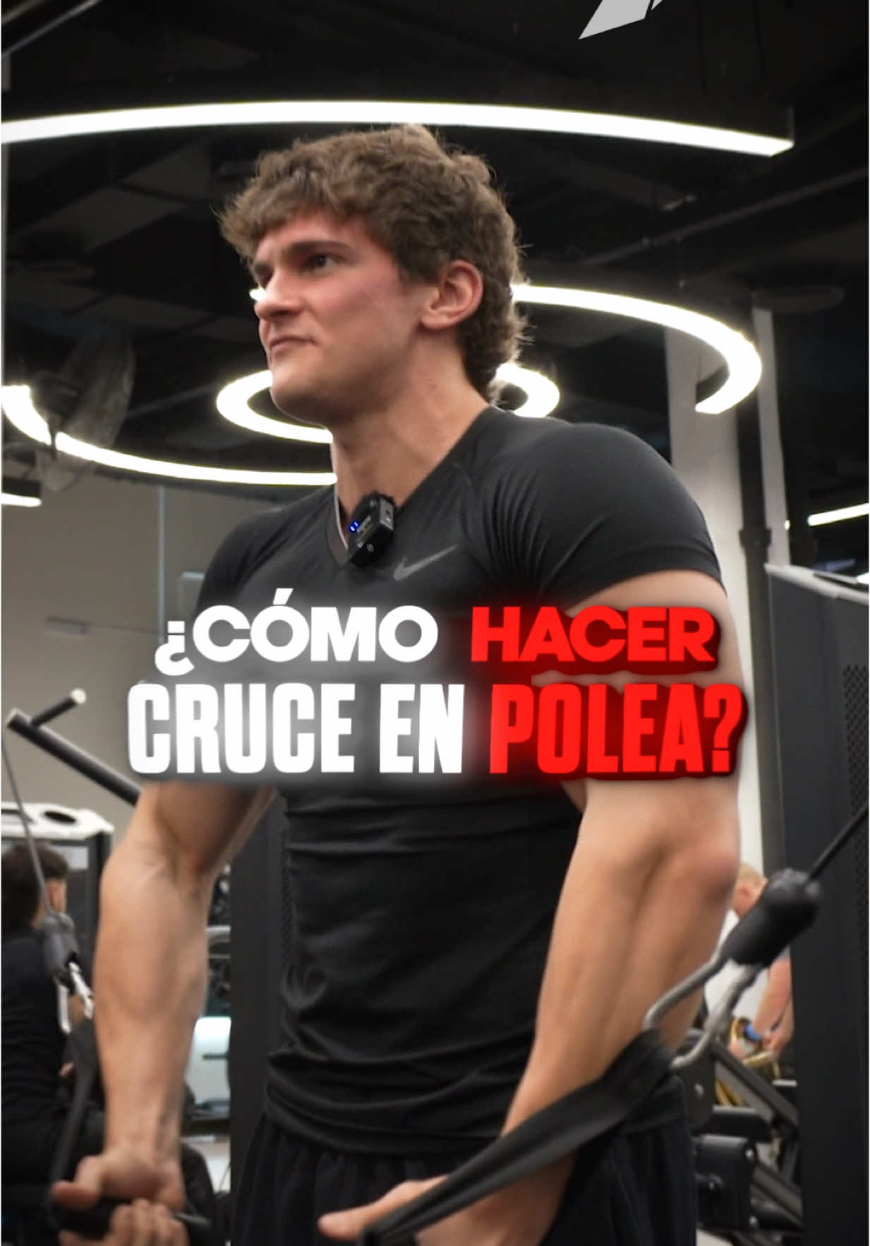 Cómo hacer cruce en polea ¿funciona?  #polea #pecho #Fitness #Gym #gymbro 