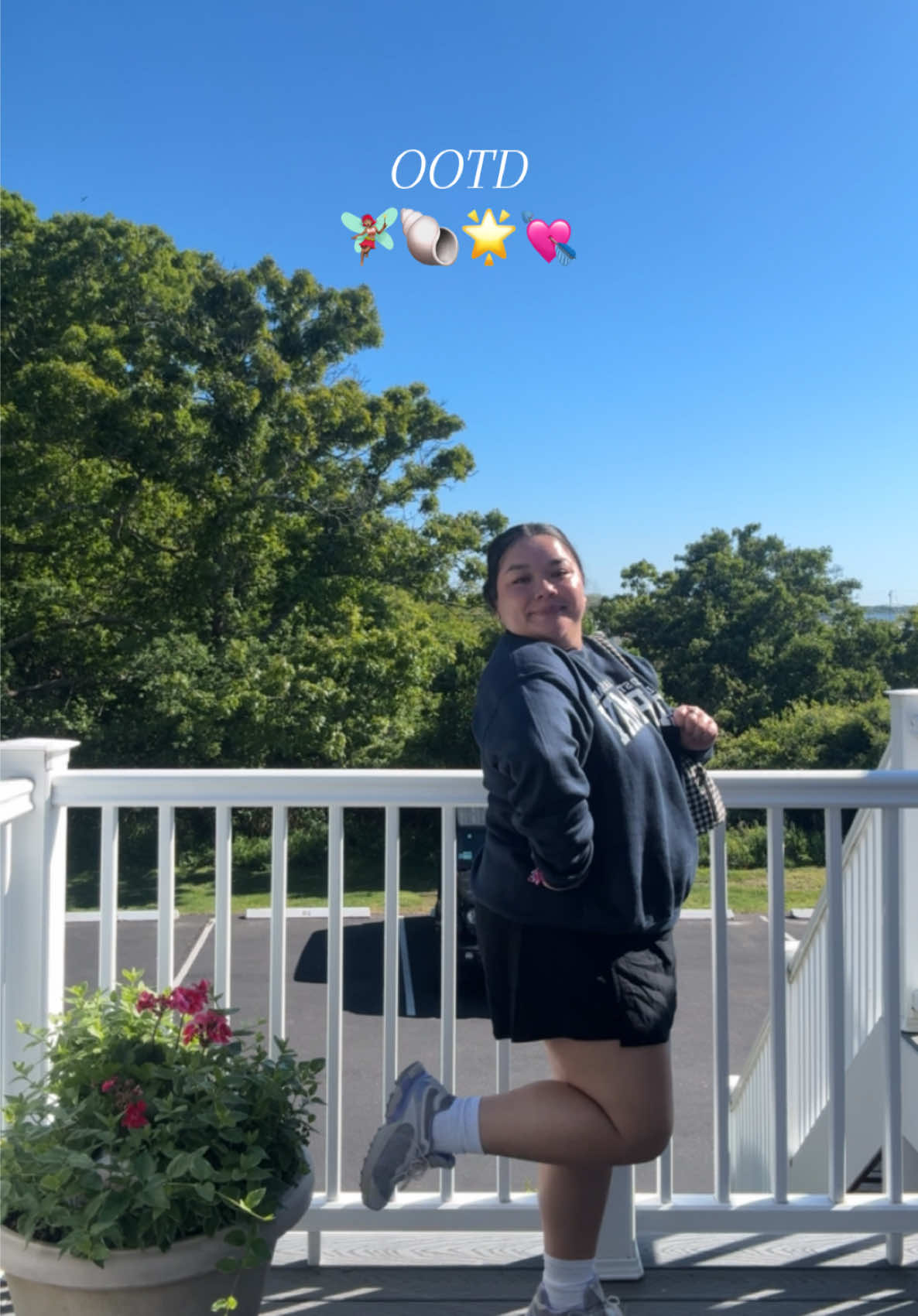OOTD 🙂‍↕️🧚🏽‍♀️🌞  #OOTD #outfitoftheday #ootdfashion #montauk #easthampton #outfitinspo #Summer #ootdinspo #fyp #foryourpage #trending #viral 
