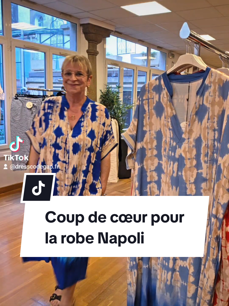 On aime sa fluidité, sa légèreté, sa matière 100% viscose. on aime aussi sa taille unique qui convient jusqu'au 52 ! Bref, elle a tout pour plaire la robe Napoli. Shoppez la vite avant qu'elle ne soit en rupture de stock ! Victime de son succès, il ne reste que quelques pièces sur notre site dresscodegap.fr (lien en bio) #dresscodegap #robe #robeete #robegrandetaille #curvytiktok #curvy #plussize #outfitcurvy #outfitplussize 