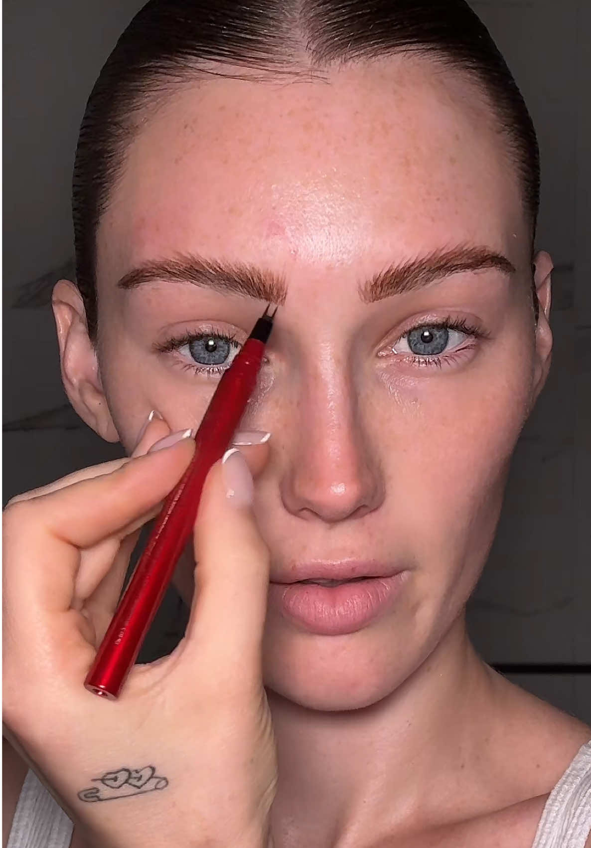 wowowowowow @loréal paris usa faux brow pen 😍😍😍😍😍 #browtutorial 