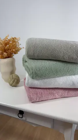 Se você busca a melhor qualidade, a Toalha Dual Air da Buddemeyer é a escolha certa. 😍 Com tecnologia Air Cotton, ela é incrivelmente macia, surpreendentemente leve e tem altíssima absorção.  👉Adquira a sua em www.casasallar.com.br 🛒 #toalhas #enxoval #casanova #buddemeyer #camamesaebanho