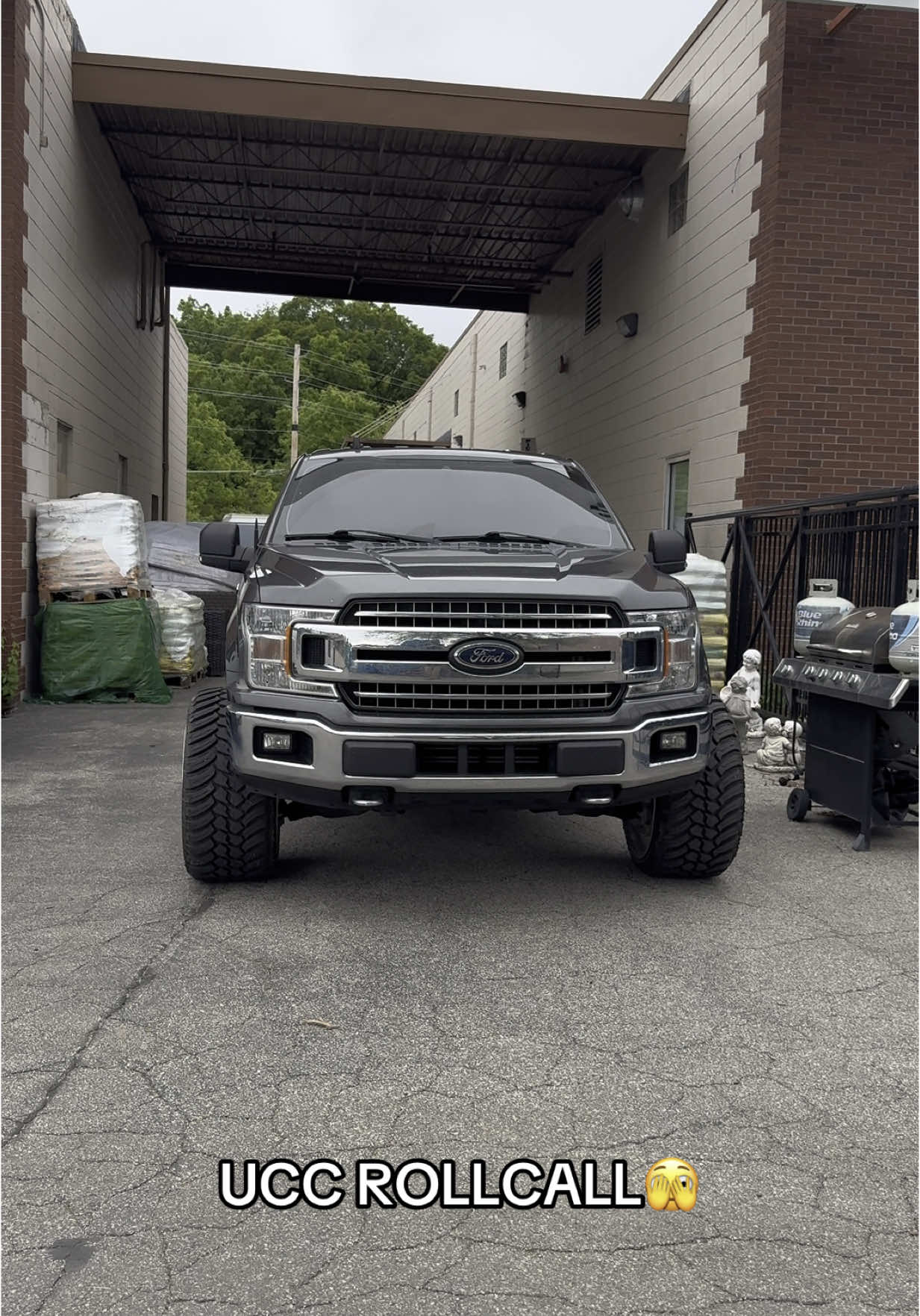 Paint matched parts making debut #trucks #ucc #fp #fyp #trucktok #indiana #show #meet #diesel #mechanic #chevy #dodge #ford #24x14 #26x14 #wides #wideload #build 