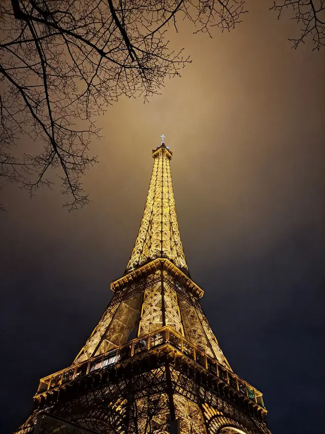 #parisatnight #paris #fyp #photography #vibe #eiffeltower #foryoupagе 
