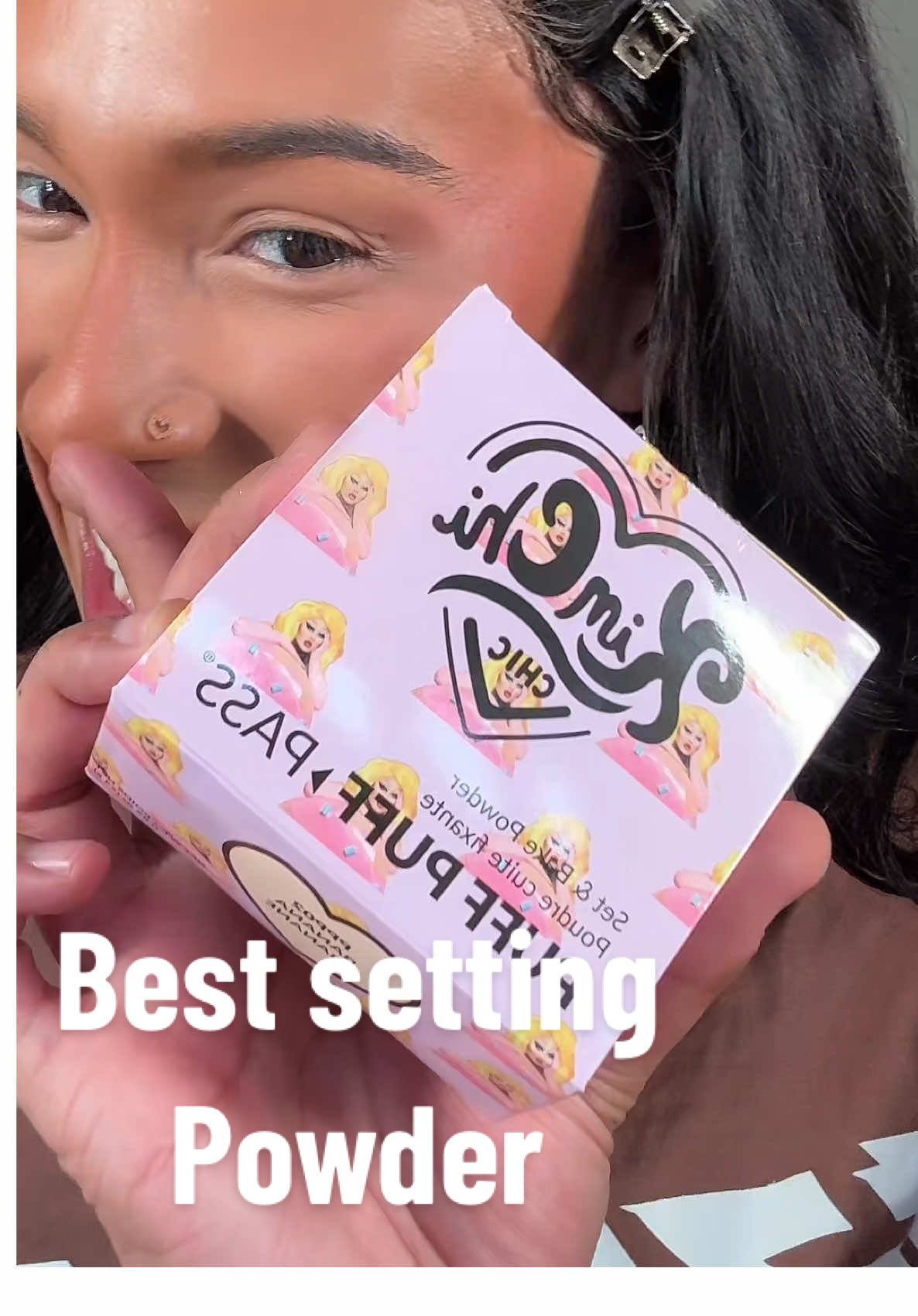 One of The best setting powders on the market! Easy to use and makes your makeup look flawlesssss 😍😍 #settingpowder #kimchichicbeautypuffpuffpass  #puffpuffpasspowder  #settingpowdermakeup #makeup #makeuphacks #MakeupRoutine #powderroutine 