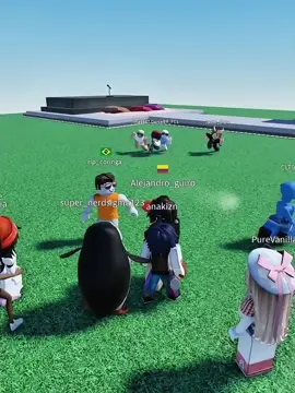 i run away #robloxx #fyp #micup 