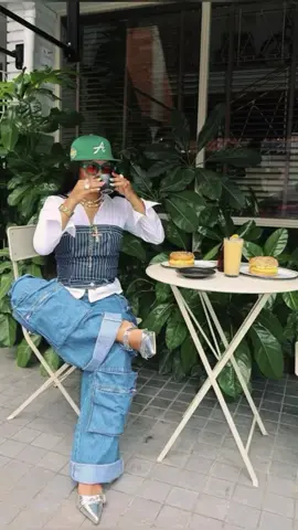 Style your white shirt like a boss in different unique ways.. 👌🏼 #CapCut  #fashiontiktok #foryoupage #explore #fyp #goviral #fashion #outfitinspo 