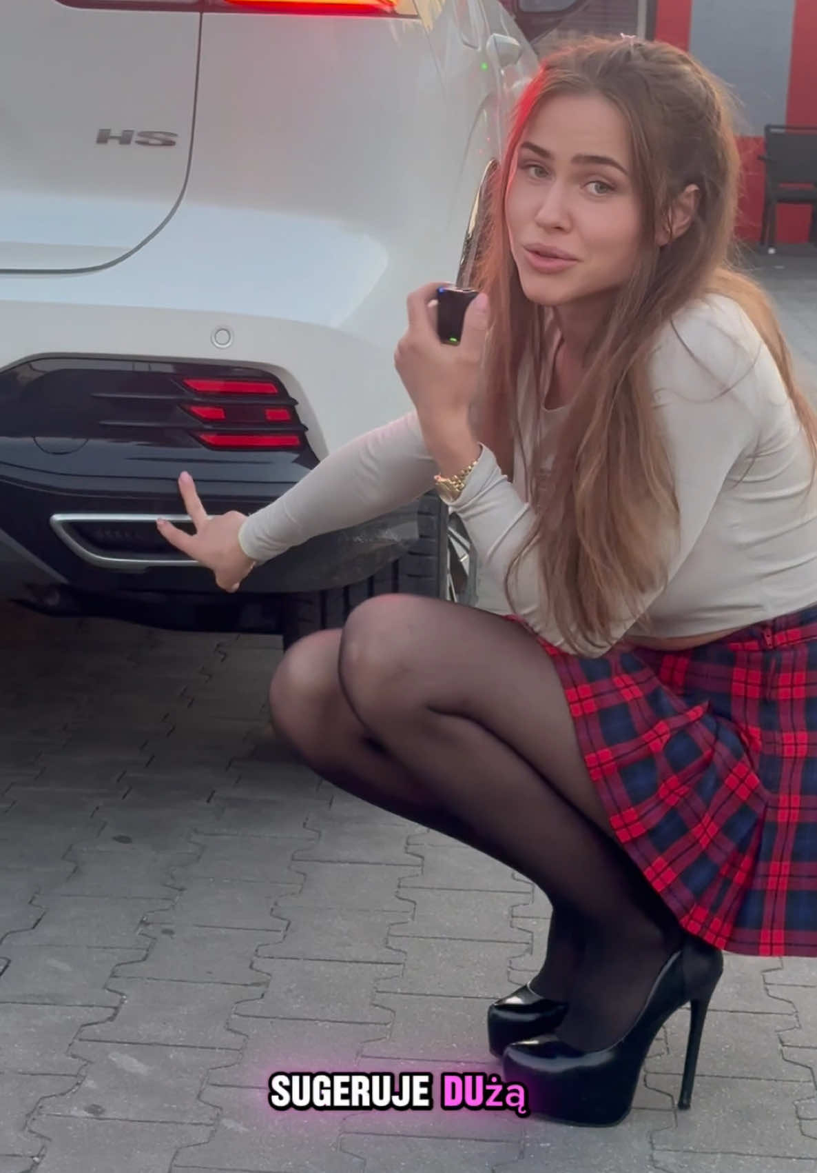 Dla tych którym nie przypadł do gustu Lamborghini Urus,znalazłam tańszą alternatywę.🤔😎MG HS….👍🏼#ferrari #gabi #girl #russiankids #Mg #day #lamborghini #life 