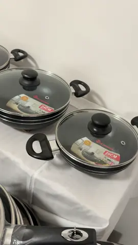 Checket out our amazing induction based wok pans great for cooking. Available in sizes from 20cm to 34cm (LIMITED STOCK!) #p#pansw#wokpansk#kitchenk#kitchenware