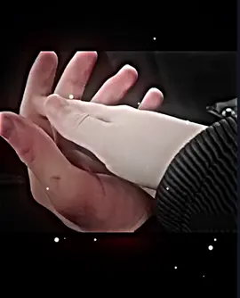 حين أحببتك أكتفيت بكك عشقا فقلبي لا يريد سوااكك يبعد رويحتي... 