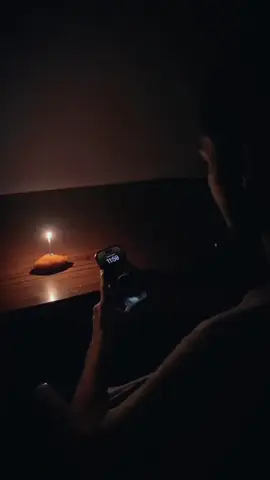 Spent my birthday in silence, no calls, no wishes—just me and the ticking clock. Even the candles burned out before I could make a wish.😓💔🥀🍂